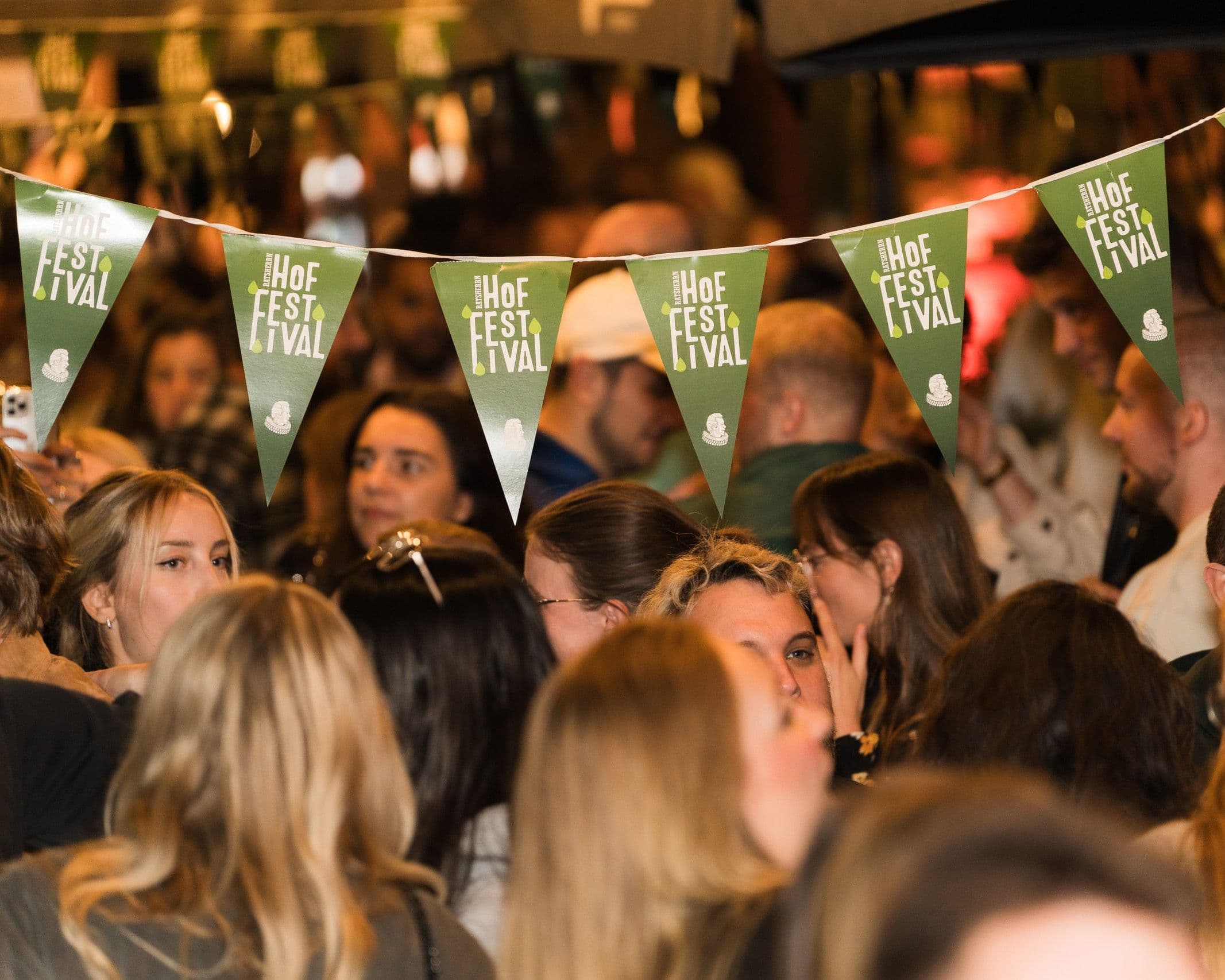 Menschenmenge beim Ratsherrn Hoffestival