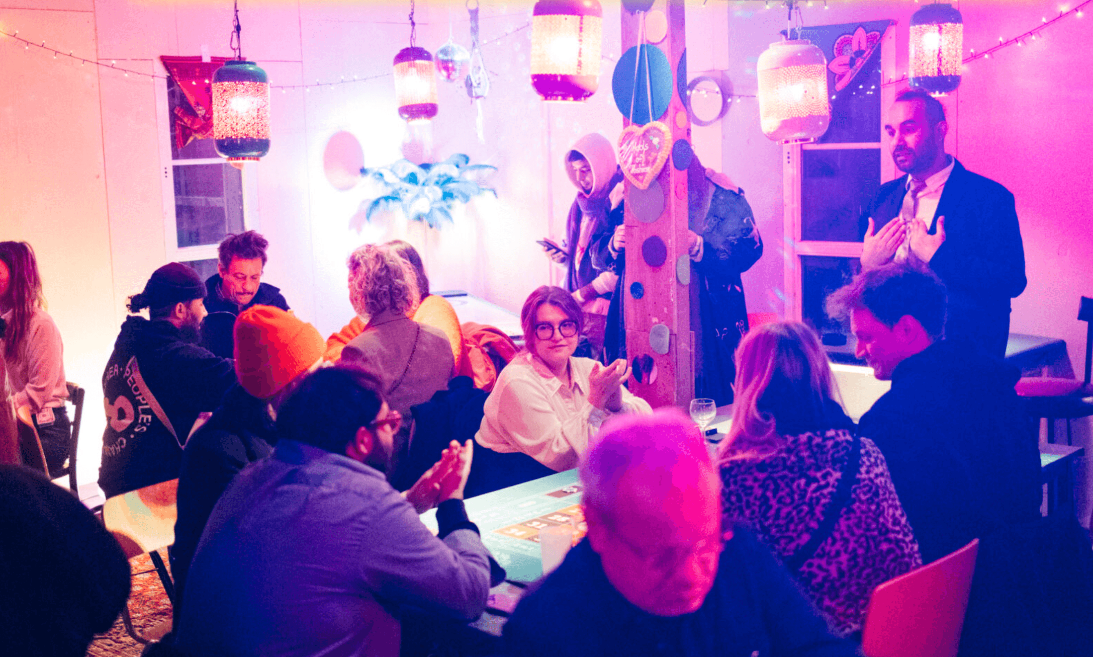 Viele Besucher:innen beim Soli-Casino