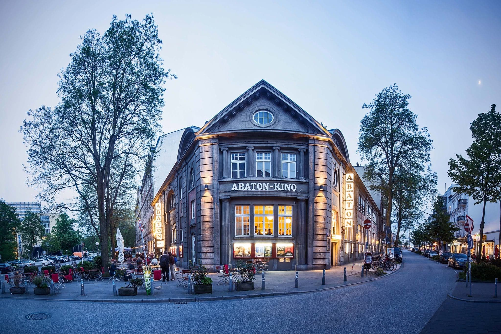 Außenansicht des Abaton Kinos