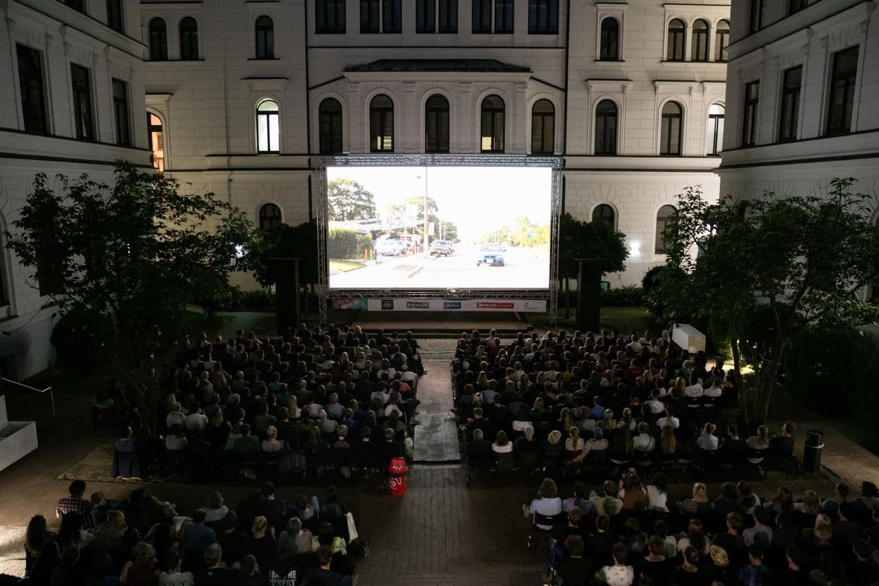 Open Air Kino am Altonaer Rathaus